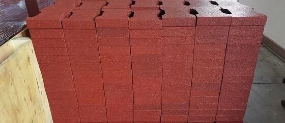 Ενδοσυνδεόμενα Πλακόστρωτα από Καουτσούκ και Εύκαμπτα Συστήματα Δαπέδων Σχεδιασμένα για Βαριά Χρήση σε Βιομηχανικά και Ψυχαγωγικά Περιβάλλοντα